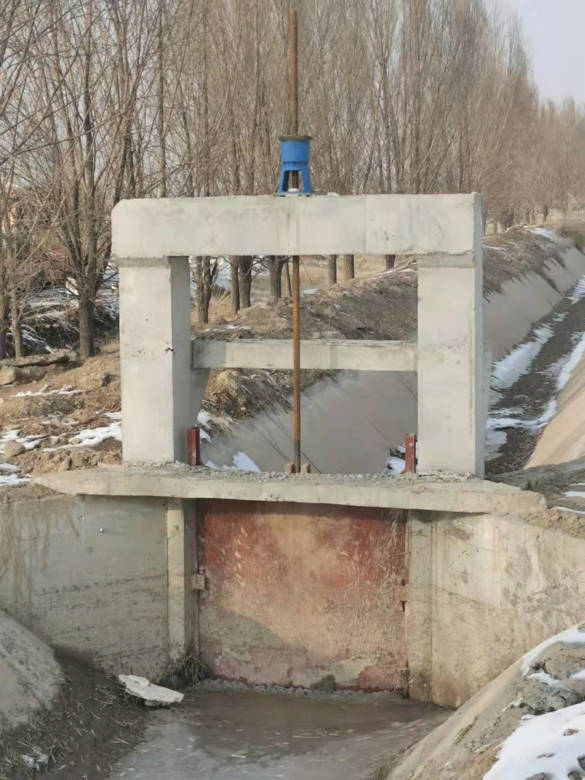 ���̰���