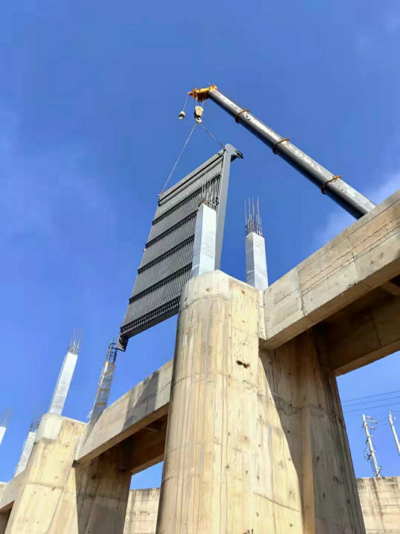 ���̰���