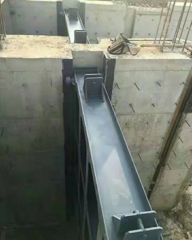 ���̰���