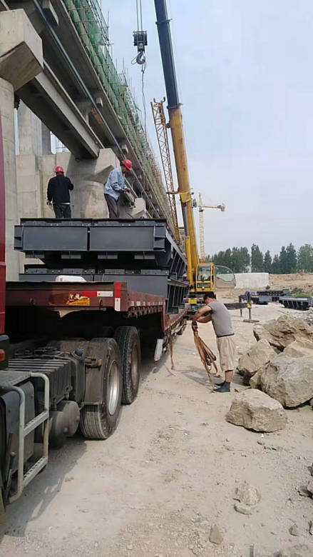 ���̰���